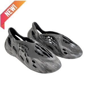 adidas Yeezy Foam RNR “MX Granite”